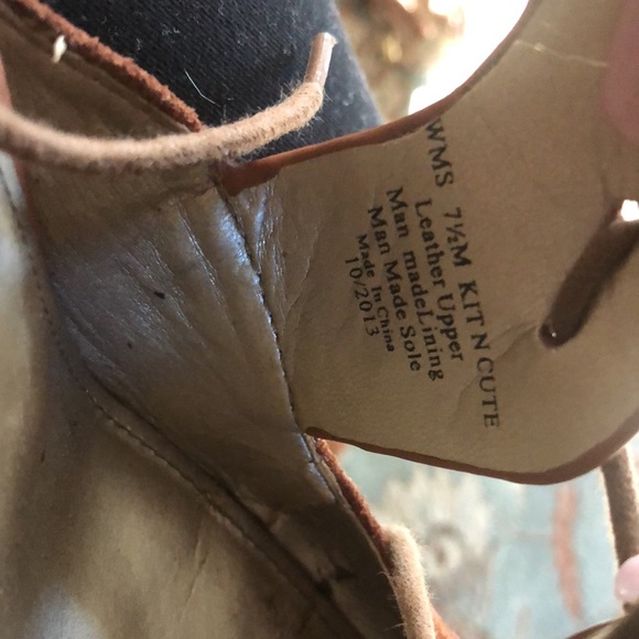 Reaction by Kenneth Cole lace up chunky heel. Size 7 1/2M - Picture 11 of 11